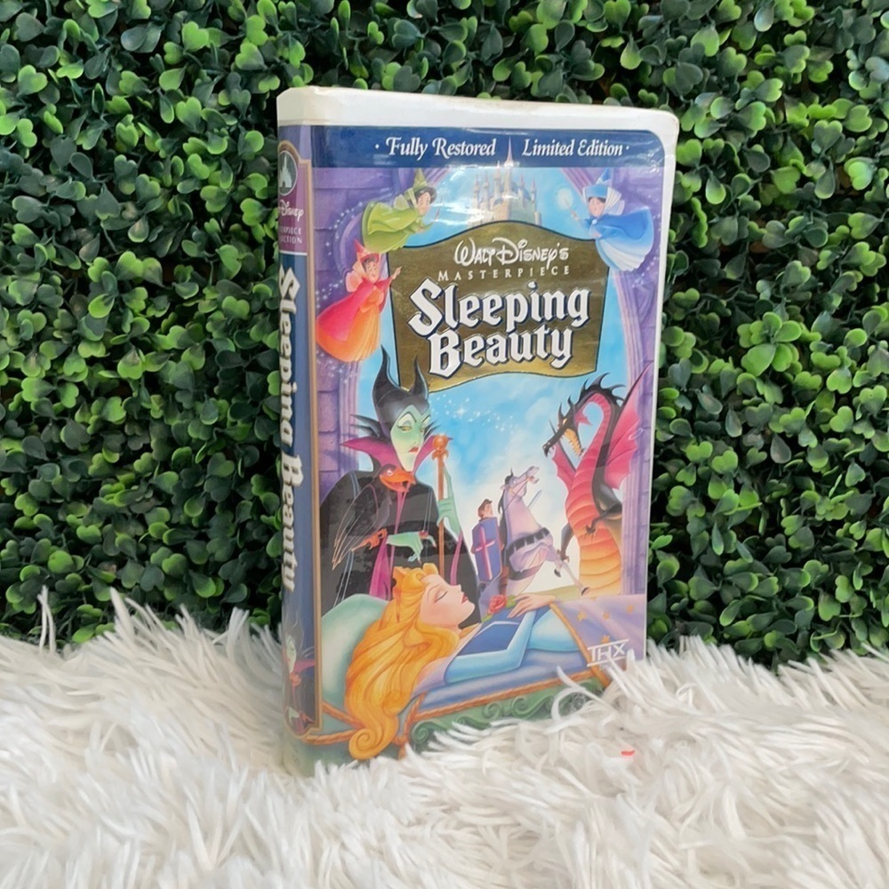 Walt Disney Masterpiece Sleeping Beauty VHS 11823 - Limited edition